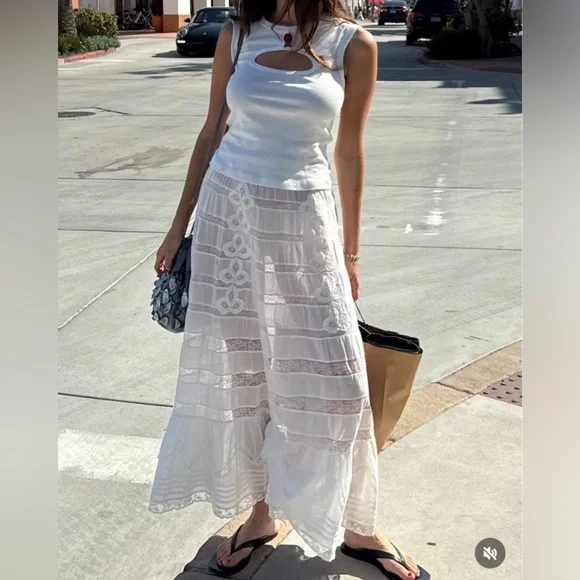 SOLD Doen Allura Skirt in Salt - Picture 2 of 10